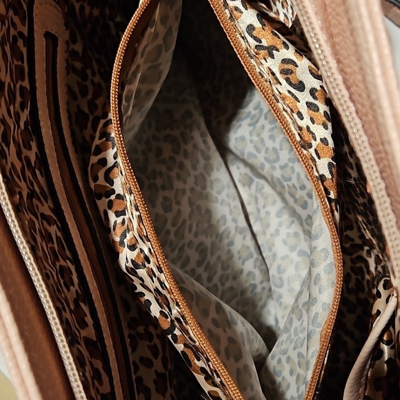 Unbranded Pink Shoulder Bag With Chain Straps - Picture 11 of 14